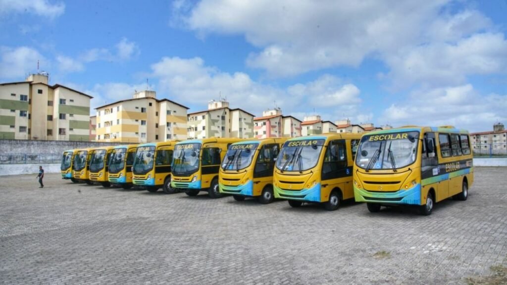 Transporte escolar de São Luís opera de maneira reduzida devido a atraso de pagamentos a motoristas terceirizados