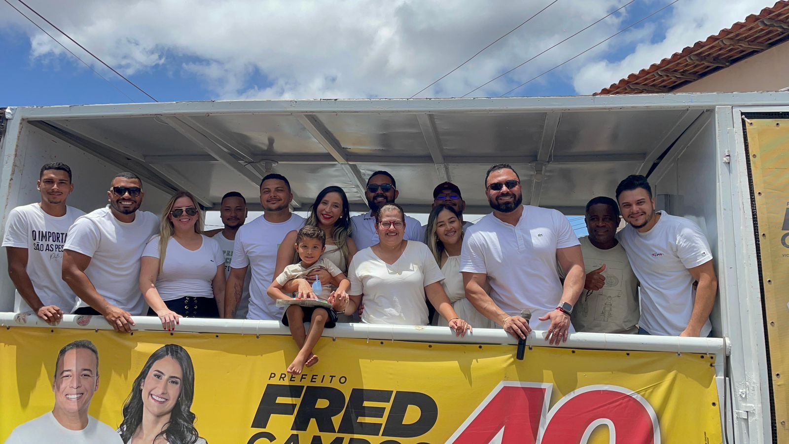 Grupo de Amigos realiza ação social de entrega de brinquedos no Maiobão