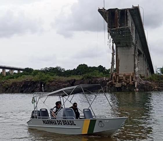 A pedido do Ministério dos Transportes, Marinha realiza força-tarefa nas buscas no local do desabamento da ponte entre o Maranhão e Tocantins