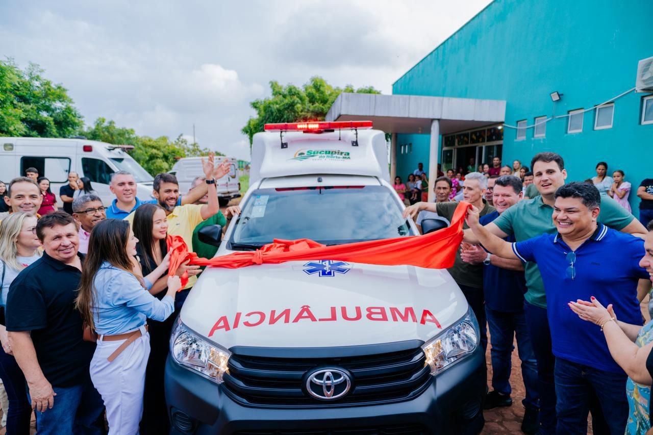 Pedro Lucas entrega ambulância e estrada em aniversário de Sucupira do Norte