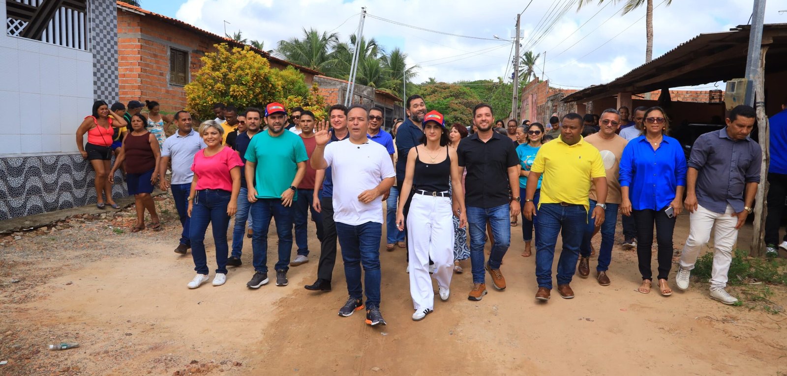 Paço do Lumiar: Prefeito Fred Campos leva Pavimenta Paço para mais duas comunidades do município