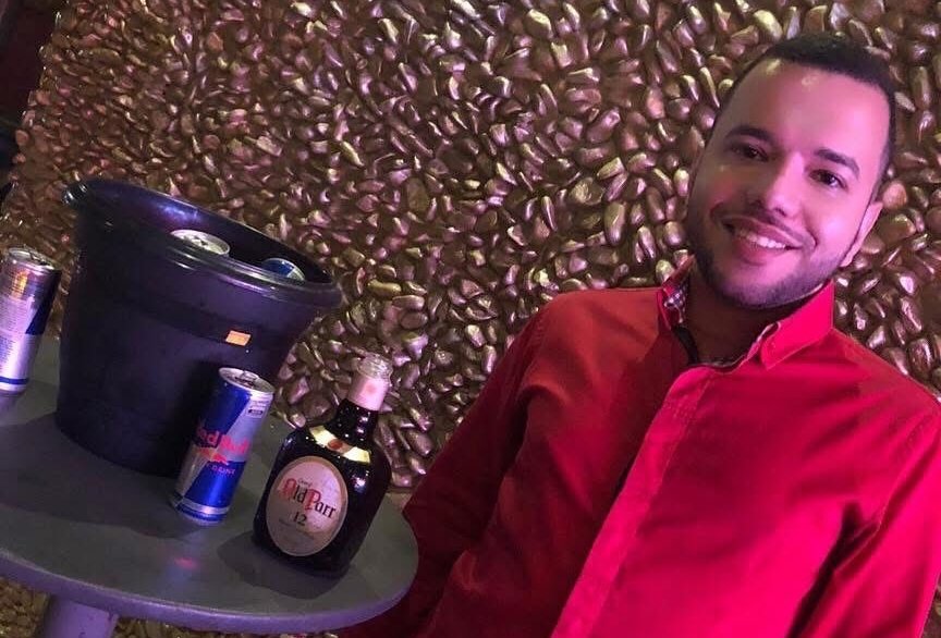 Lucas Bessa esbanja elegância marcando presença na Balada Palácio Mandarim, em Uberaba/MG
