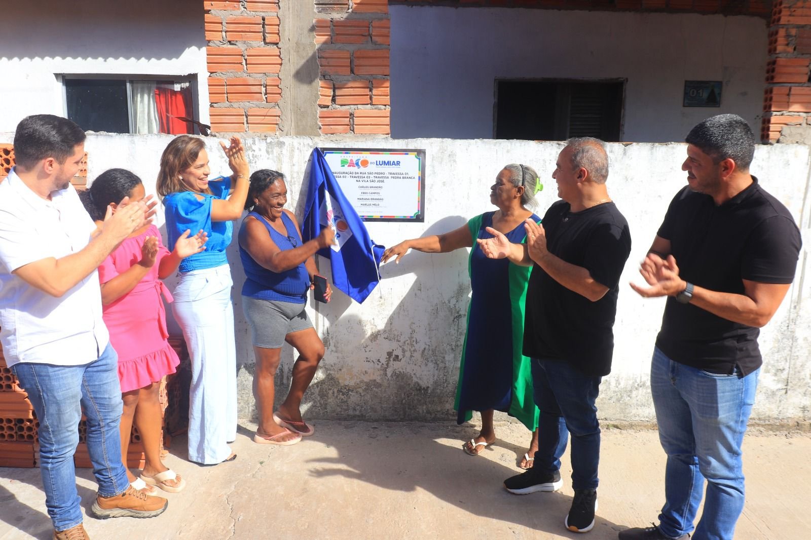 Fred Campos intensifica investimentos em infraestrutura e entrega 7 ruas pavimentadas com bloquetes em Paço do Lumiar.