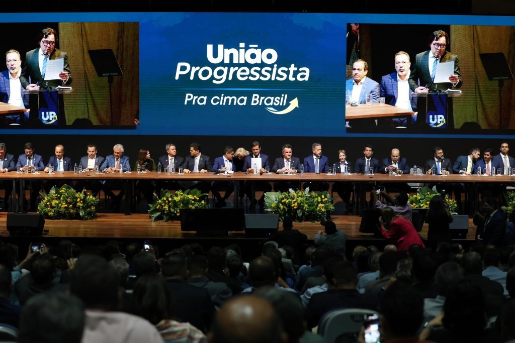 União Progressista é oficializada e garante as maiores bancadas no Congresso