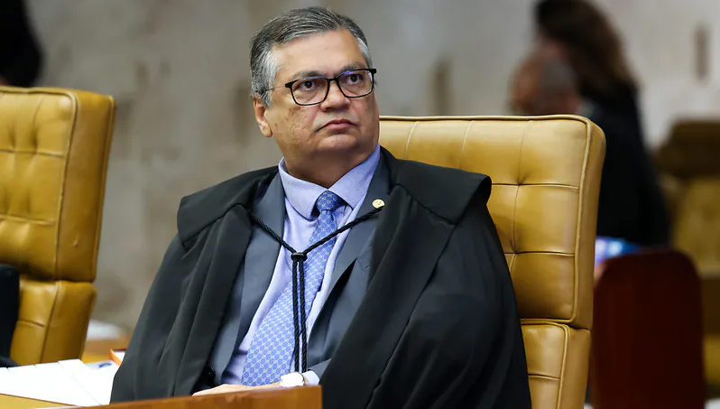 Em novo despacho, Flávio Dino diz que decisões de tribunais internacionais sobre Lei Magnitsky têm eficácia imediata no Brasil