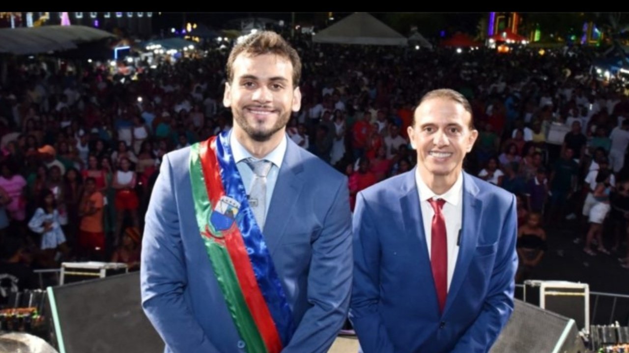 Máfia do Livro: gestão Gentil Neto é acusada de direcionar compra de R$ 2,6 milhões em livros em Caxias/MA já fornecidos pelo Governo Federal