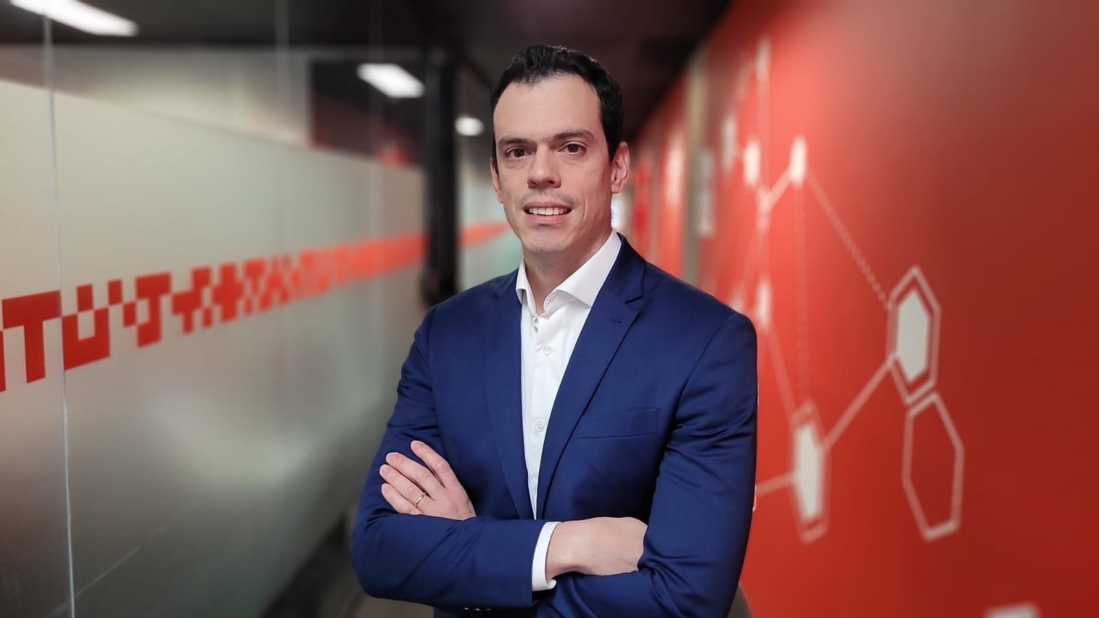 Santander conclui integração da Toro, unifica corretoras e amplia oferta de investimentos com criptoativos