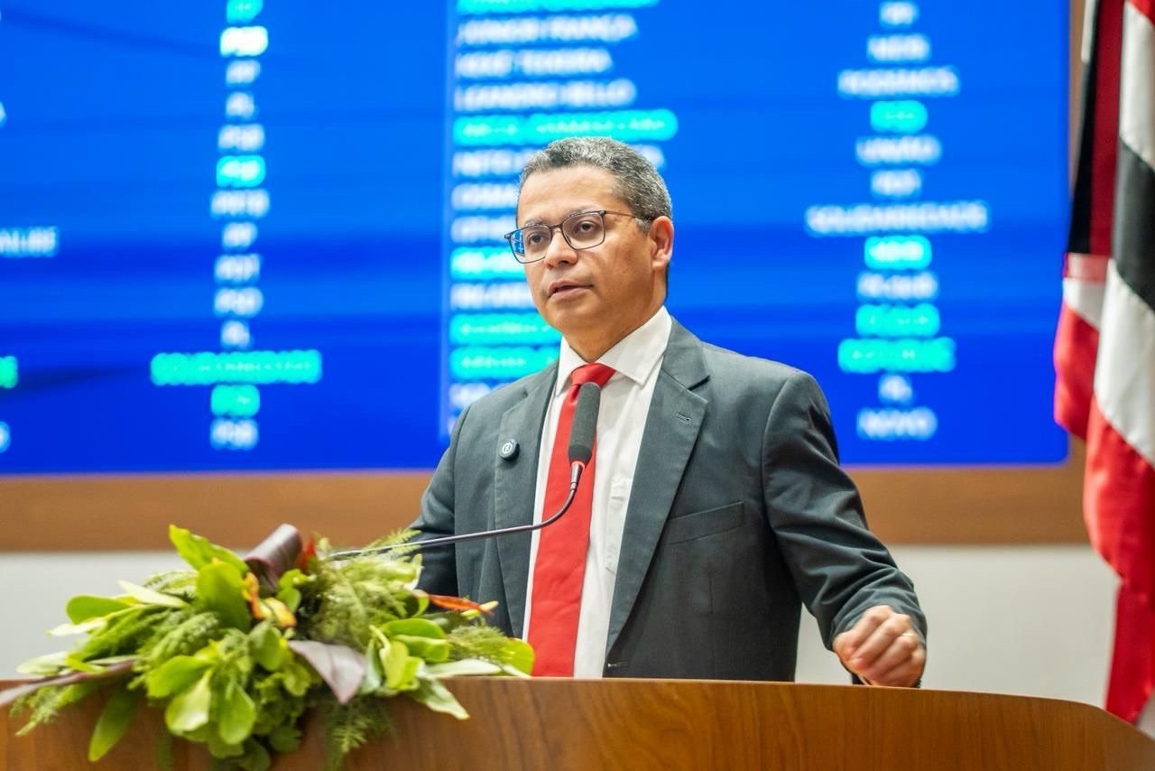 Tiroteio em festejo religioso expõe crise na segurança pública do MA, alerta Carlos Lula