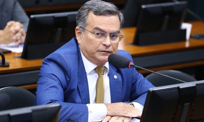 Allan Garcês já gastou R$ 261 mil com divulgação parlamentar entre janeiro e outubro de 2025