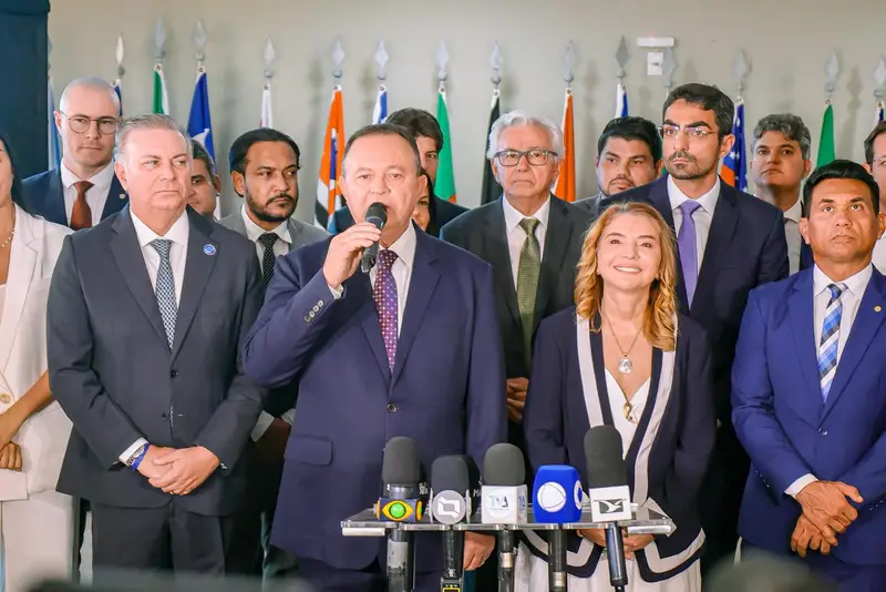 Brandão diz que pretende ficar até o fim do governo: “Às vezes é melhor ficar sem mandato, mas salvar o grupo