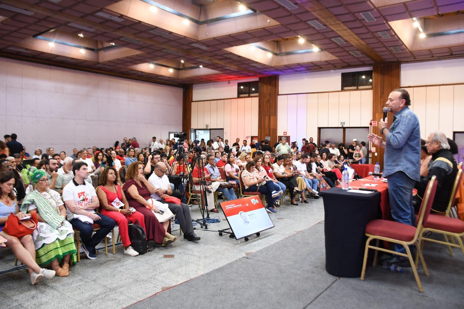 Felipe Camarão participa de celebrações pelos 46 anos do PT, em Salvador