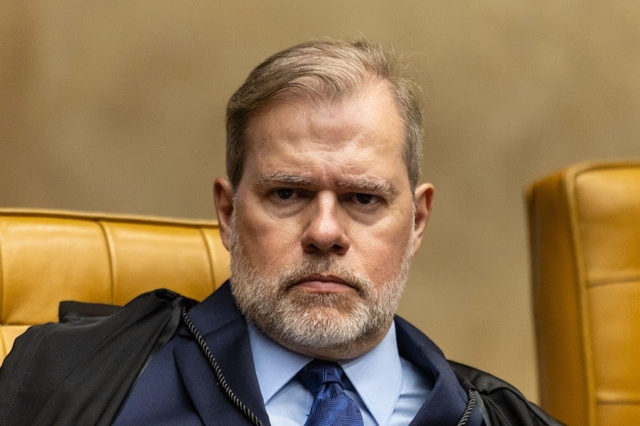 Toffoli deixa a relatoria do caso Master, após reunião com ministros do STF