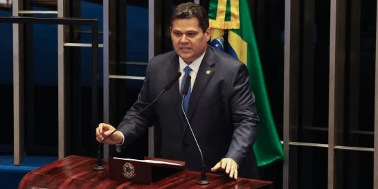 Alcolumbre faz manobra em veto e abre caminho para reduzir pena de Bolsonaro<br>