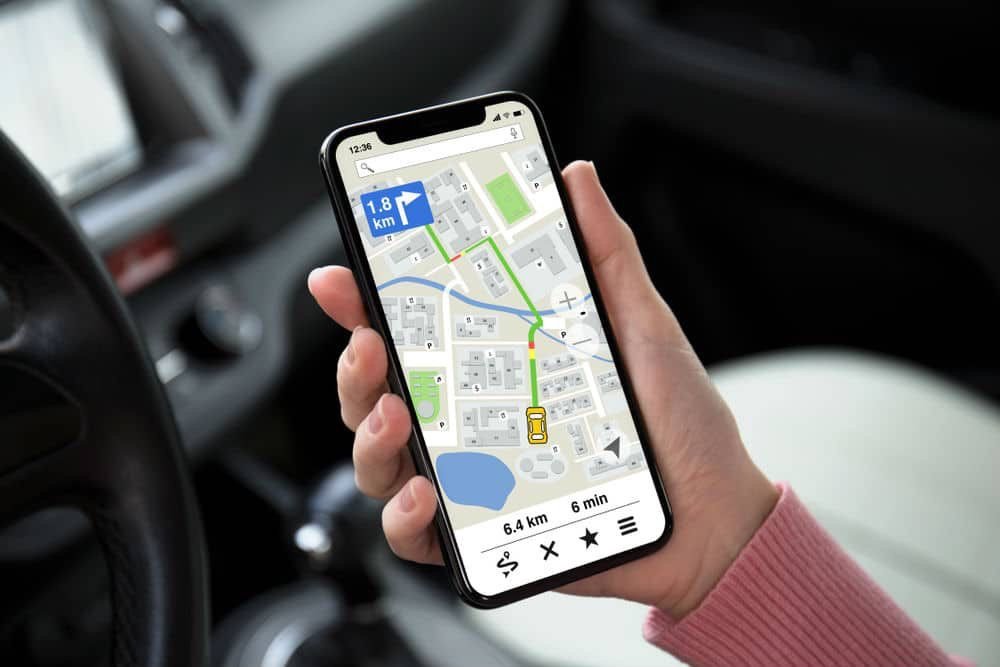 Entre multas e sirenes: o custo de uma “olhadinha” no celular no Maranhão