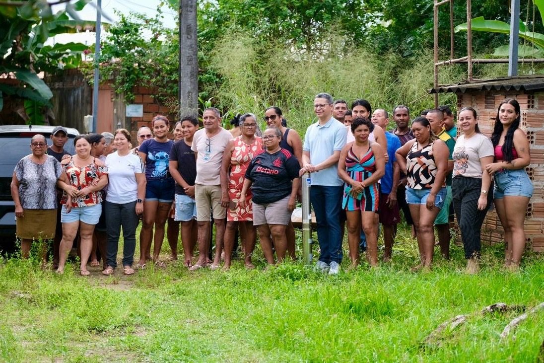 Carlos Lula entrega bomba d’água para comunidade de São José de Ribamar