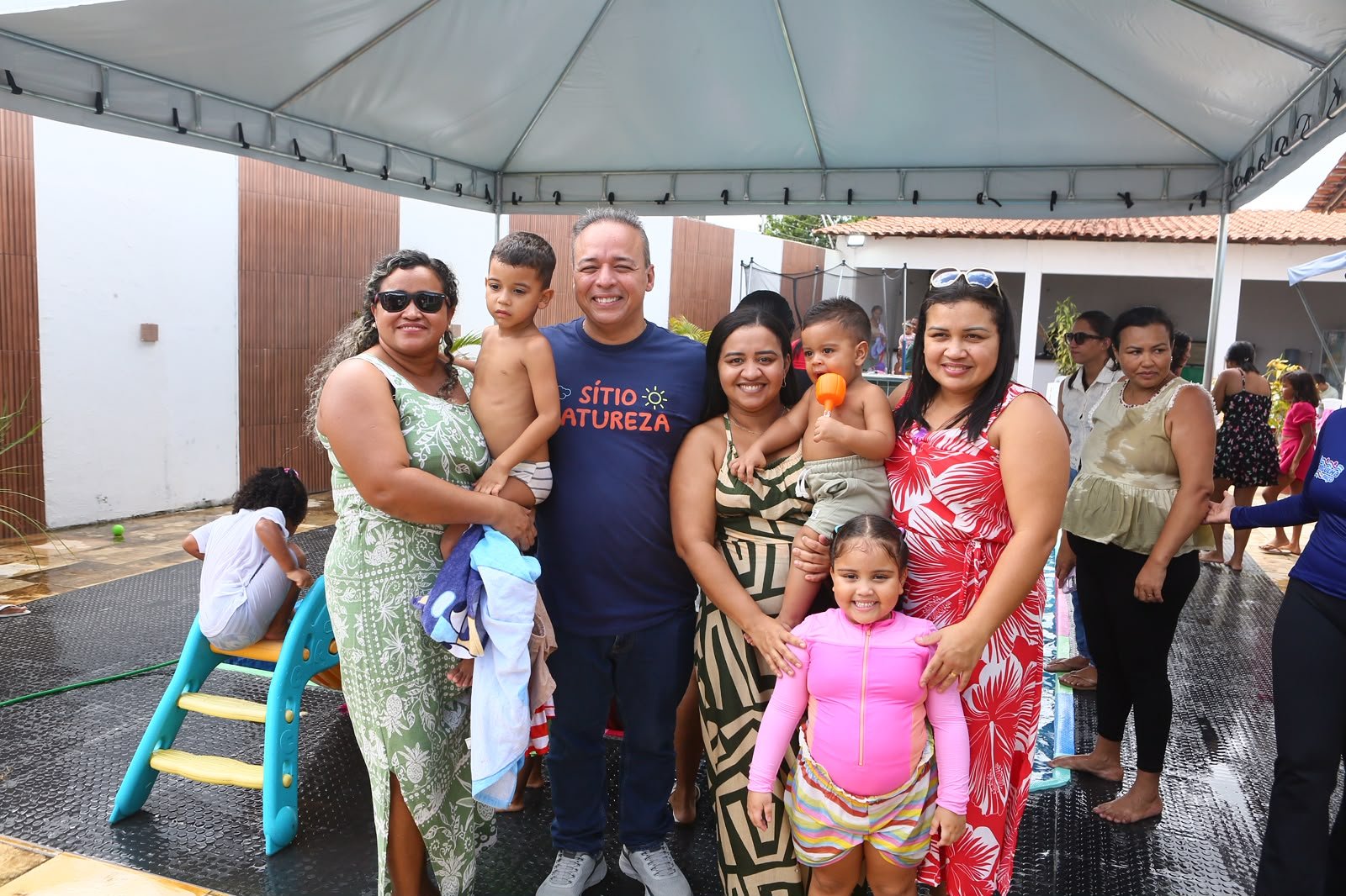 Prefeito Fred Campos lança o Mergulha Paço, projeto de natação voltado à primeira infância em Paço do Lumiar.