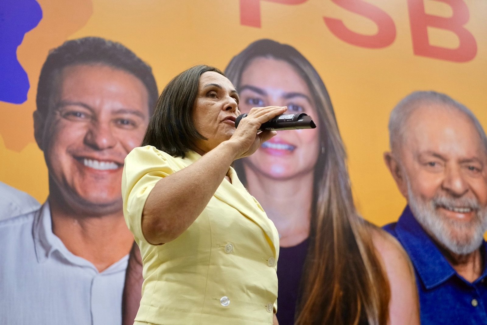 Lourdinha Pereira toma posse no Senado e se torna a primeira senadora de Coroatá