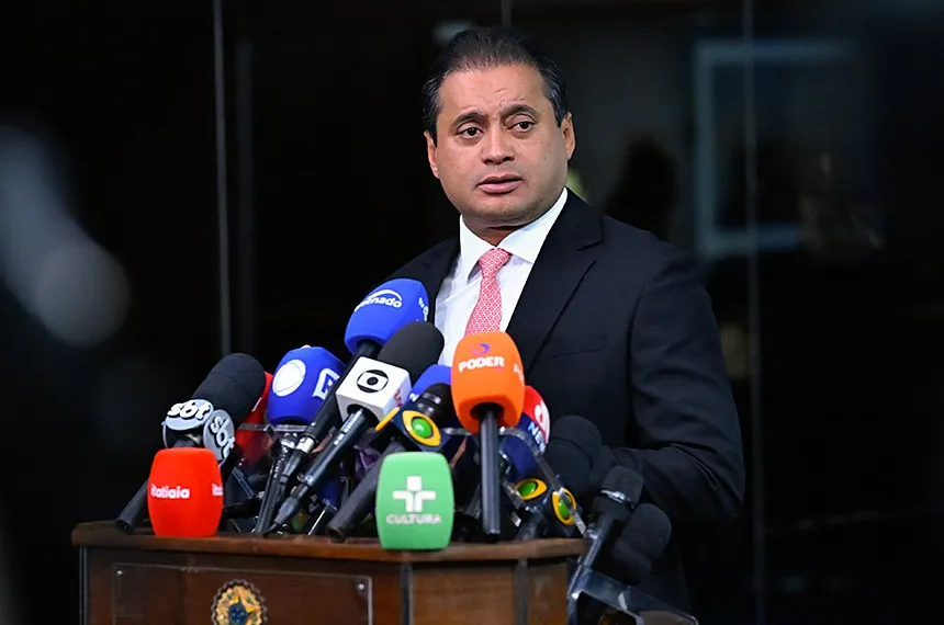 “Fake news”, diz Weverton sobre suposta articulação para desistir da reeleição
