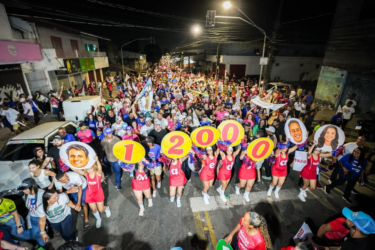 Fred Campos mostra força política e reúne mais de 15 mil pessoas em grande caminhada em Paço do Lumiar.<br>
