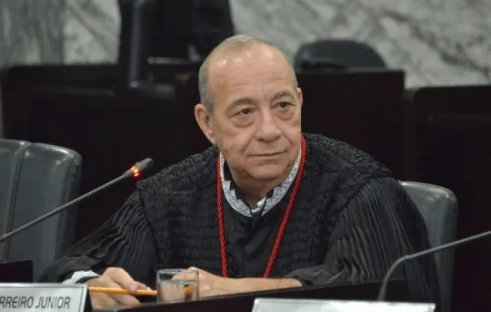 CNJ coloca Guerreiro Júnior em disponibilidade e propõe perda do cargo