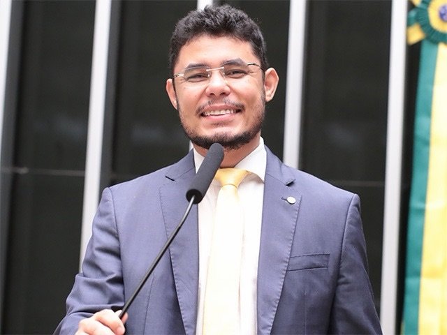 Justiça decreta prisão de Ribeiro Neto por dívida de pensão alimentícia