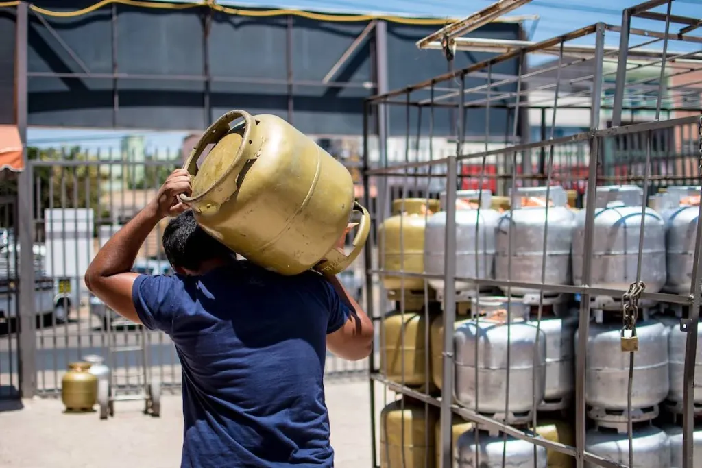 Maranhão aumenta ICMS sobre combustíveis e gás de cozinha